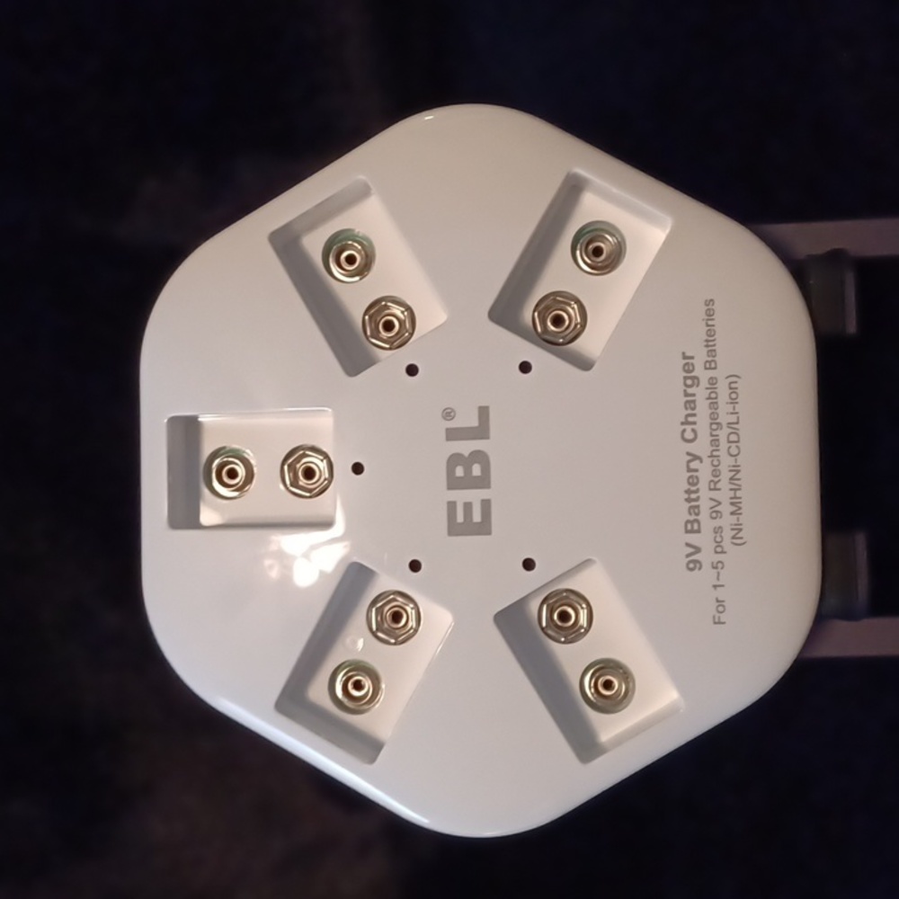 9 Volt battery charger